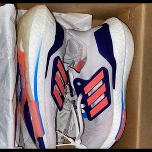 Adidas Ultraboost 22